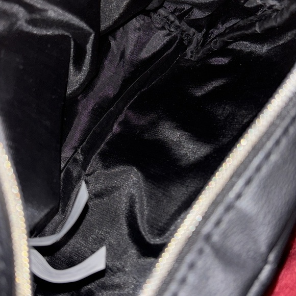 Disney Black Quilted  makeup Bag - Picture 9 of 12